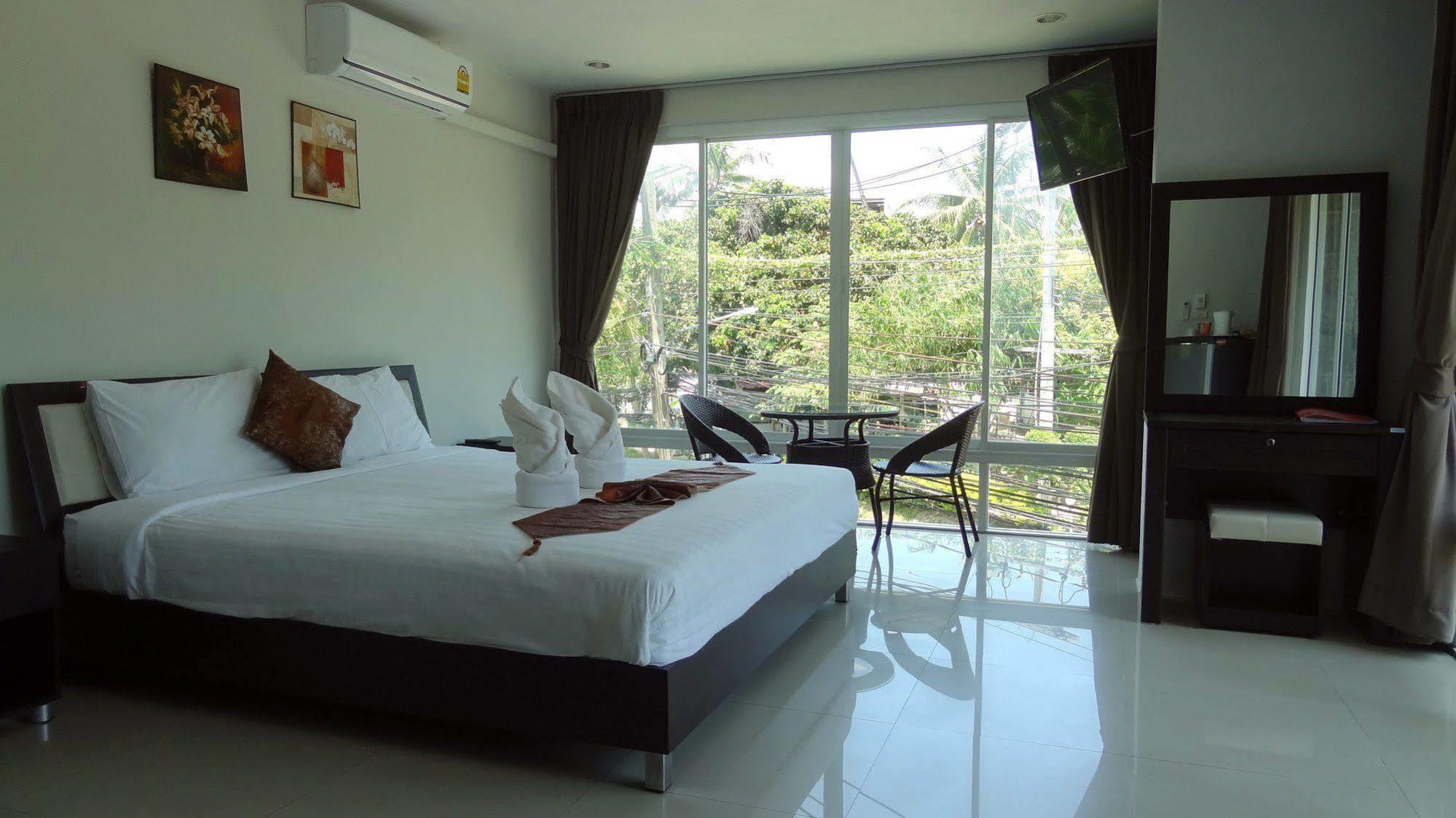 But Different Phuket Boutique Hotel Nai Harn Exterior photo