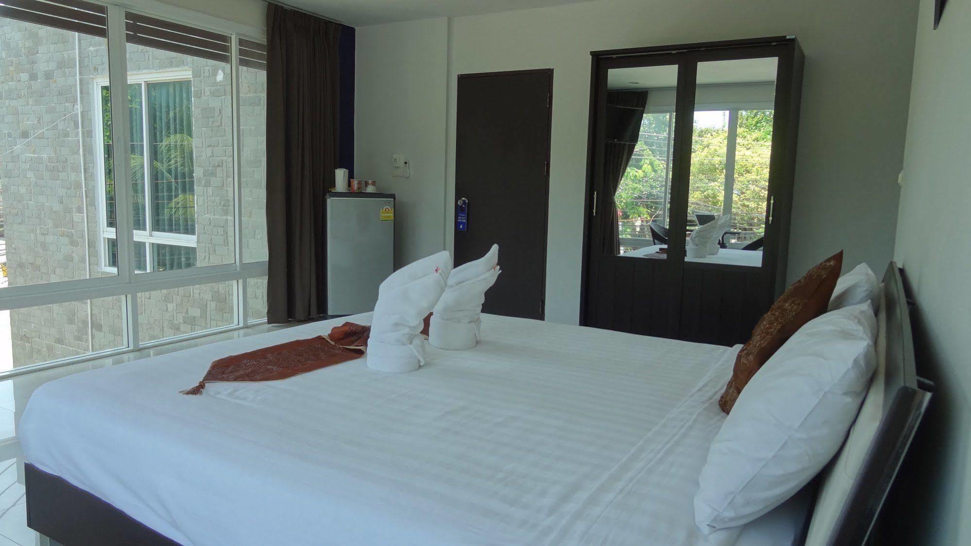 But Different Phuket Boutique Hotel Nai Harn Exterior photo